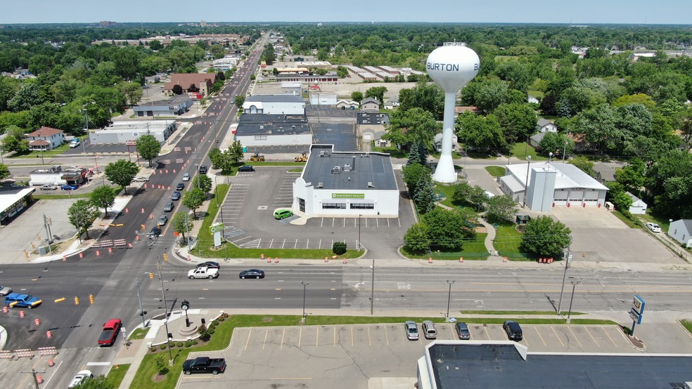 3525 S Saginaw St, Burton, MI for sale - Building Photo - Image 3 of 4