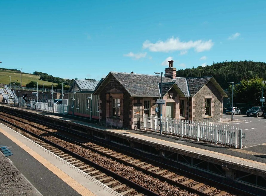 37-39 Station Rd, Galashiels for sale Primary Photo- Image 1 of 1