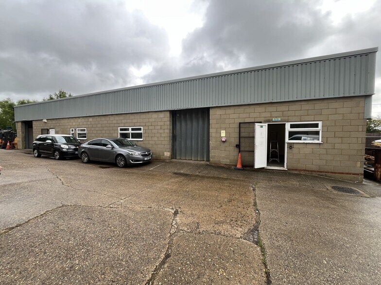 Warren Wood Industrial Estate, Stapleford to rent - Building Photo - Image 2 of 2