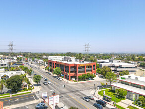 18801 Ventura Blvd, Tarzana, CA - AERIAL  map view