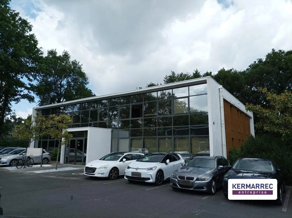 Location Bureaux 85 m² - Photo 1