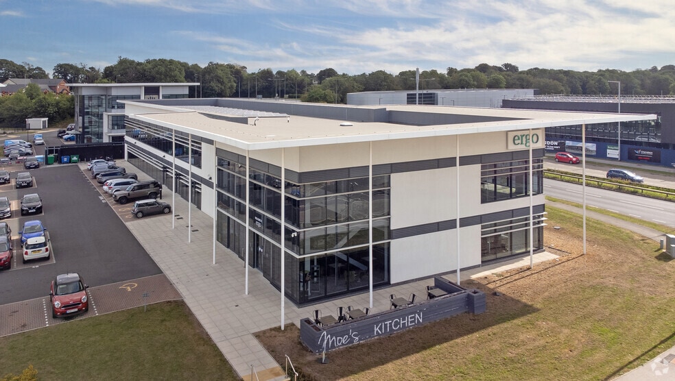 Meadow Rd, Hessle to rent - Building Photo - Image 2 of 7