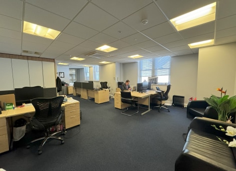 4A Brewery Ln, Sevenoaks to rent - Interior Photo - Image 3 of 4