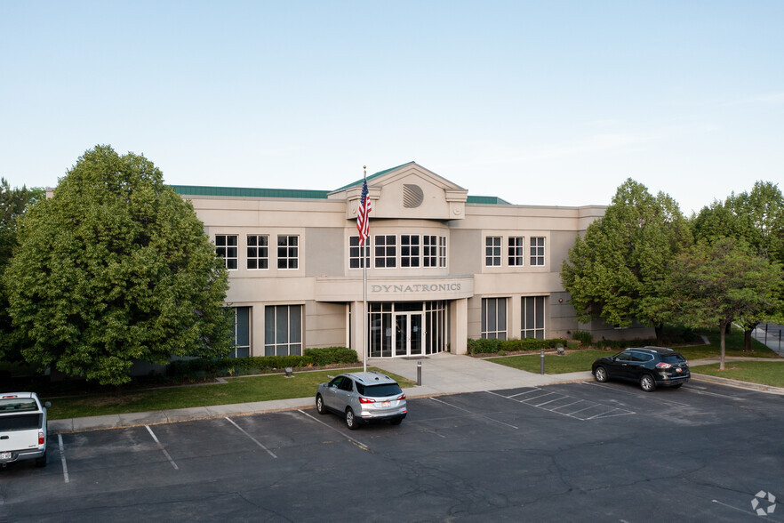 7030 S Park Centre Dr, Cottonwood Heights, UT for rent - Building Photo - Image 1 of 4