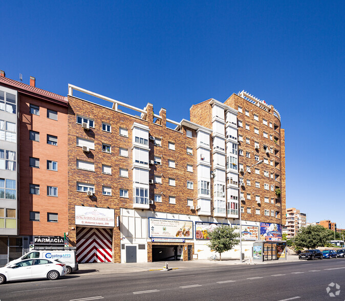 Avenida Córdoba, 3, Madrid, Madrid for rent - Building Photo - Image 3 of 5