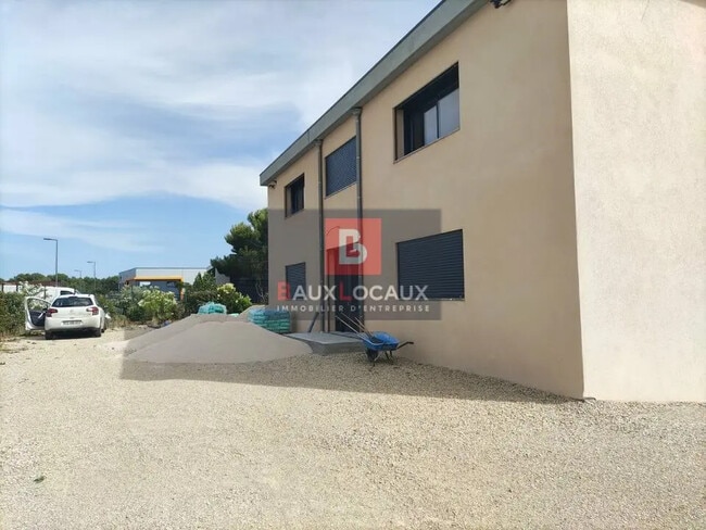 Location Bureaux 56 m² à 200 m²