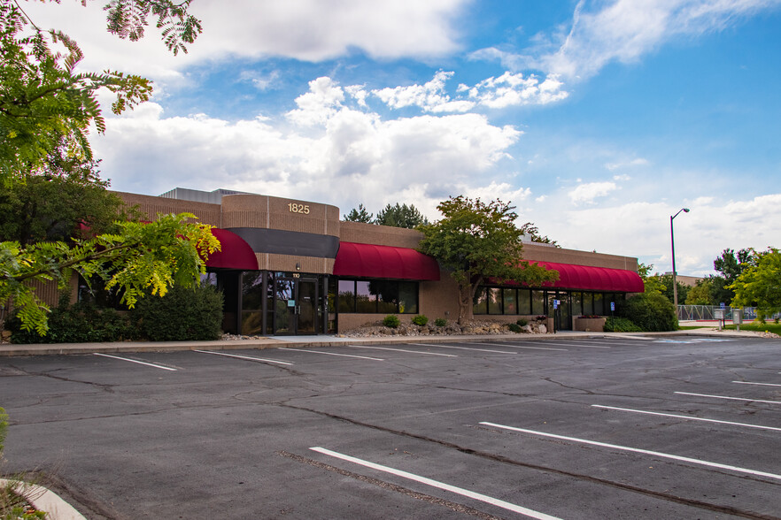 1825 Sharp Point Dr, Fort Collins, CO for rent - Building Photo - Image 3 of 9