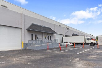 7950-7966 NW 14th St, Miami, FL to rent Interior Photo- Image 2 of 12