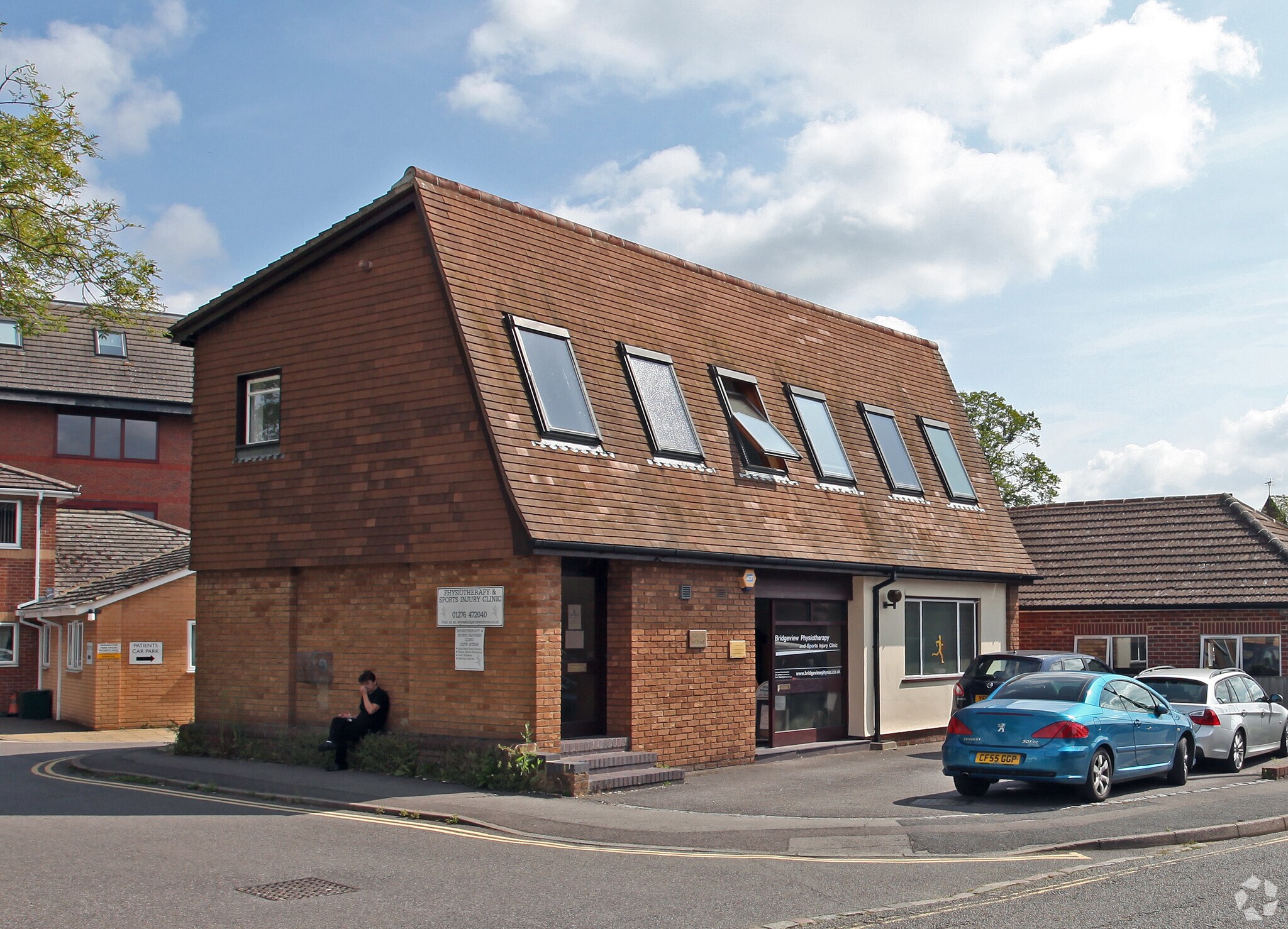 8 Park St, Bagshot for sale Primary Photo- Image 1 of 1