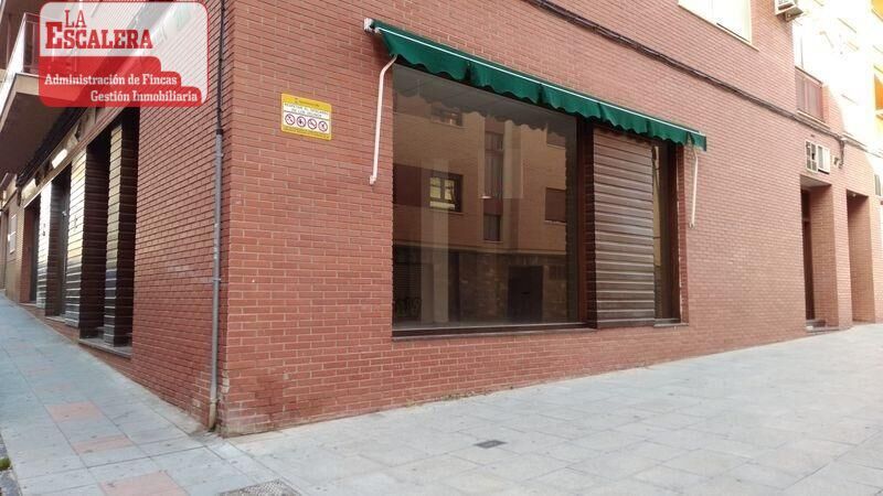 Retail in Ibi, Alicante to rent Interior Photo- Image 1 of 7