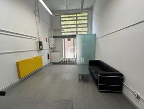 Retail in Madrid, Madrid to rent Interior Photo- Image 1 of 7