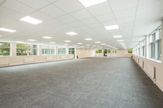 The Castle Business Park, Stirling to rent Interior Photo- Image 2 of 2
