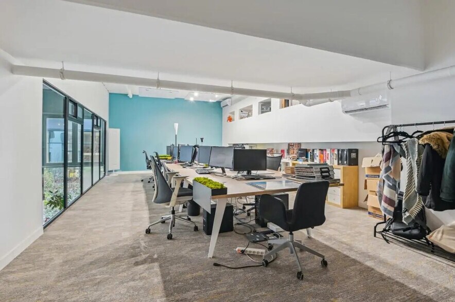 24 Avenue Michel Ricard, Courbevoie to rent - Interior Photo - Image 2 of 14