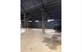 Thame Rd, Aylesbury to rent Interior Photo- Image 2 of 2