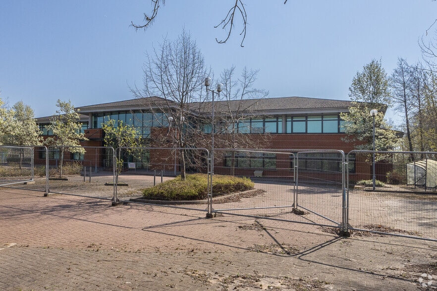 Globe House, Warwick for sale - Building Photo - Image 2 of 3