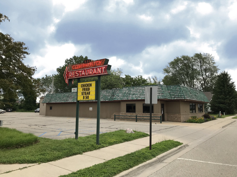 421 E Main Ave, Zeeland, MI for sale - Building Photo - Image 1 of 1