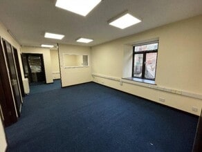 2B Tanners Yard, Hexham to rent Interior Photo- Image 2 of 3