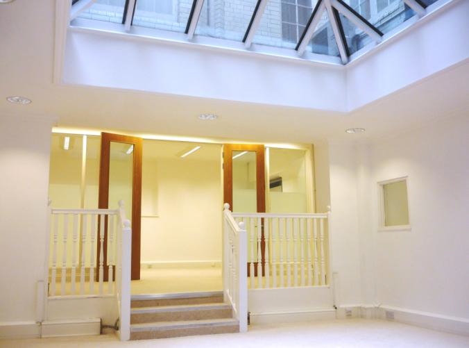 27 Albemarle St, London for rent - Interior Photo - Image 2 of 10