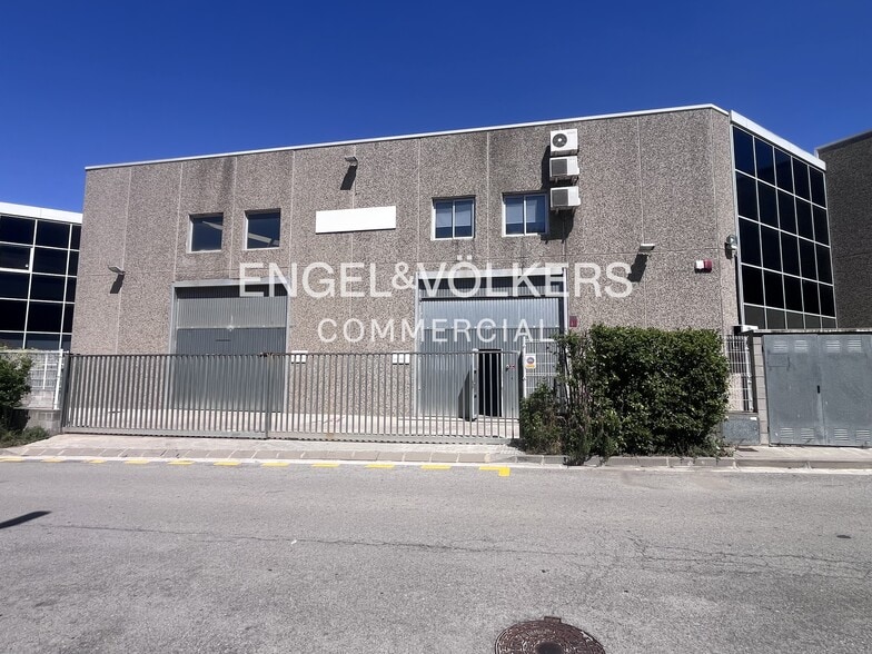 Industrial in Montcada i Reixac, Barcelona to rent - Interior Photo - Image 2 of 2