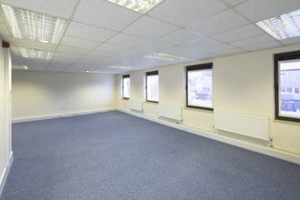 Beveridge Sq, Livingston to rent Interior Photo- Image 2 of 2