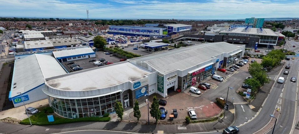 Fratton Way, Southsea to rent - Primary Photo - Image 1 of 1