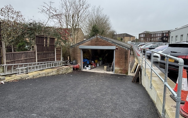 More details for Albert St, Bolton - Industrial to Rent