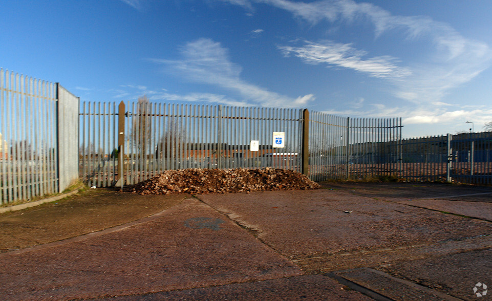 3 Bruntwood Staffs Cinder Rd, Burntwood for sale - Primary Photo - Image 1 of 1