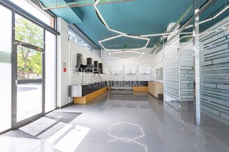 Retail in Sant Just Desvern, Barcelona to rent Interior Photo- Image 1 of 18