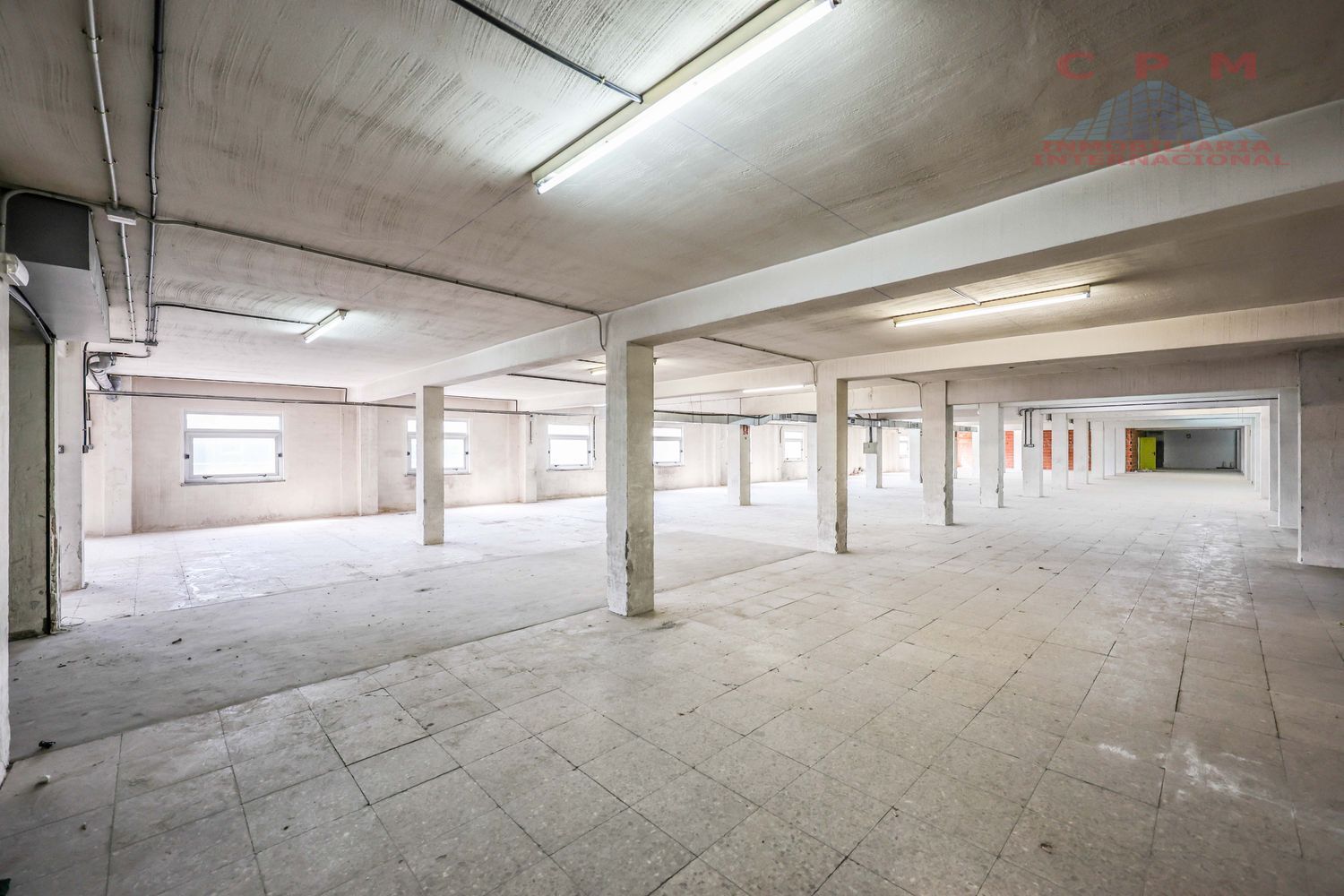 Office in Madrid, Madrid for sale Primary Photo- Image 1 of 5