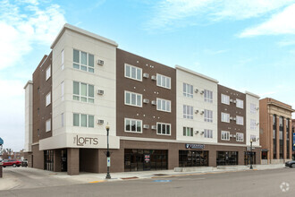 10 N Broadway, Watertown, SD for rent Building Photo- Image 1 of 3