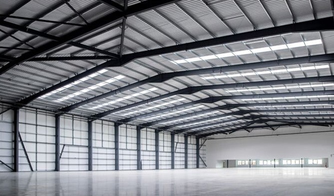 2100 Silverstone Circuit, Silverstone to rent Interior Photo- Image 1 of 1