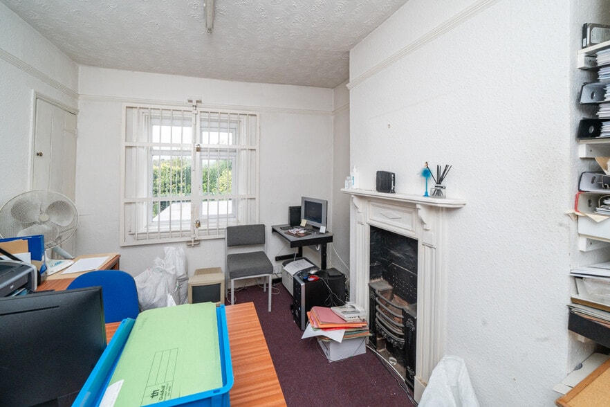 4 Louise St, Dudley for sale - Interior Photo - Image 3 of 9