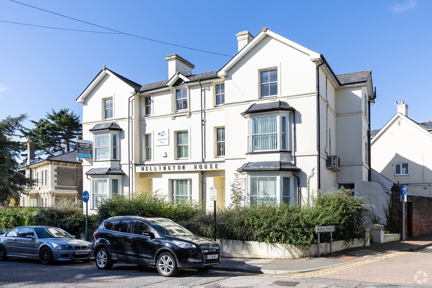 14-16 Church Rd, Ashford to rent - Primary Photo - Image 1 of 2