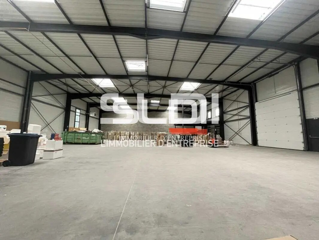 Office in Saint-Priest to rent Interior Photo- Image 1 of 8