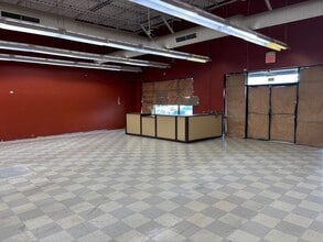 11333 E Kellogg Dr, Wichita, KS to rent Interior Photo- Image 1 of 23