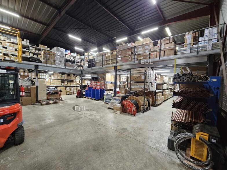 Light Industrial in Valenton for sale - Building Photo - Image 2 of 22