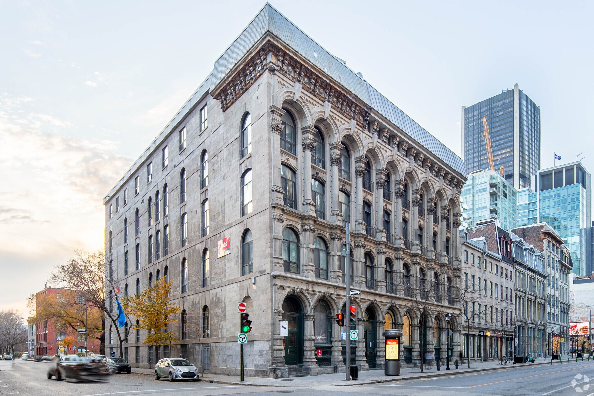 400 Rue McGill, Montréal, QC to rent Building Photo- Image 1 of 4