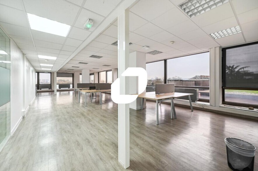 Office in Saint Cloud to rent - Interior Photo - Image 3 of 14