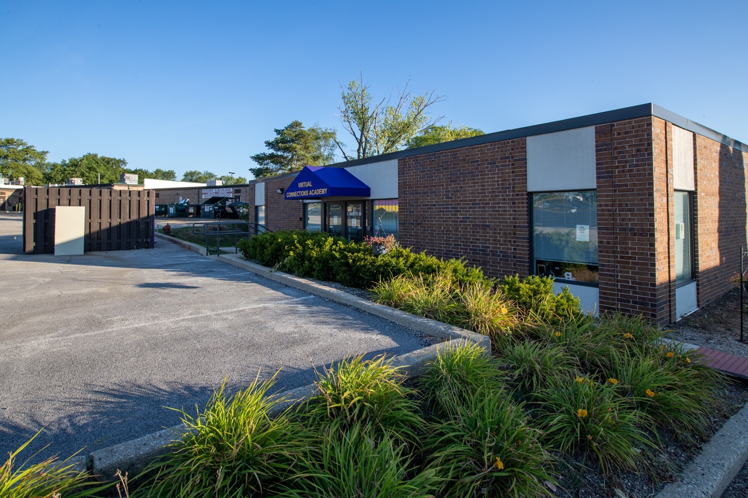 865-909 E Wilmette Rd, Palatine, IL to rent Primary Photo- Image 1 of 20