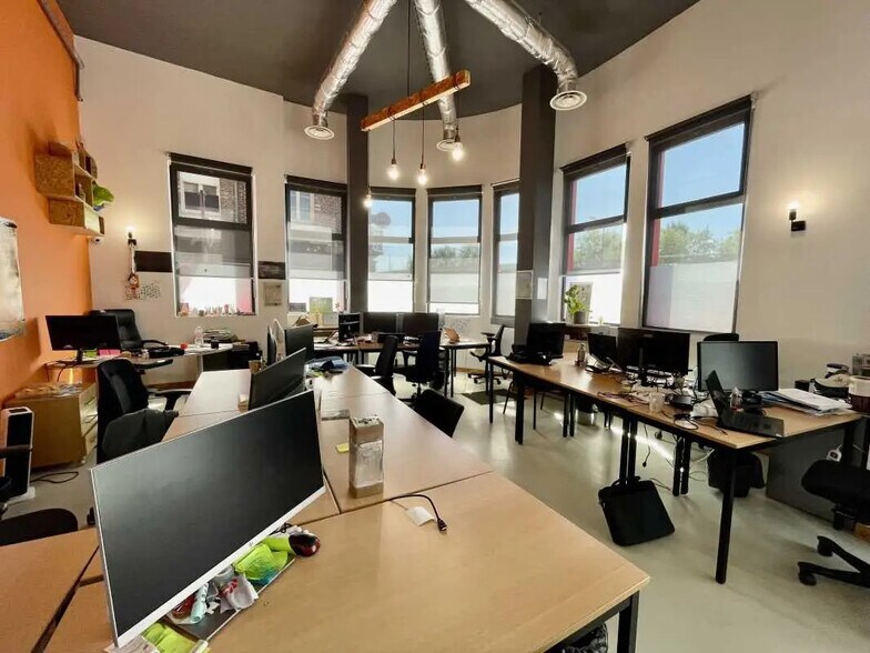 Office in Rouen to rent - Interior Photo - Image 1 of 16