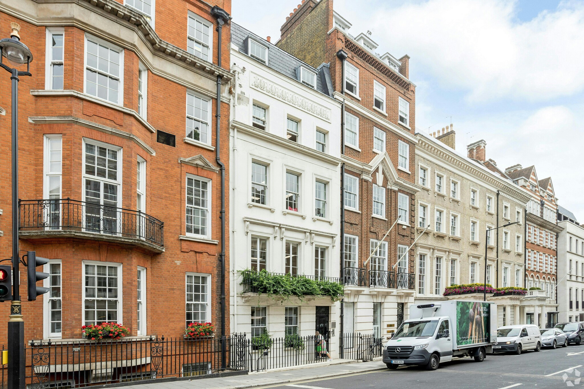 27 Grosvenor St, London to rent Building Photo- Image 1 of 9