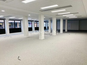 Office in Lyon to rent Interior Photo- Image 2 of 3