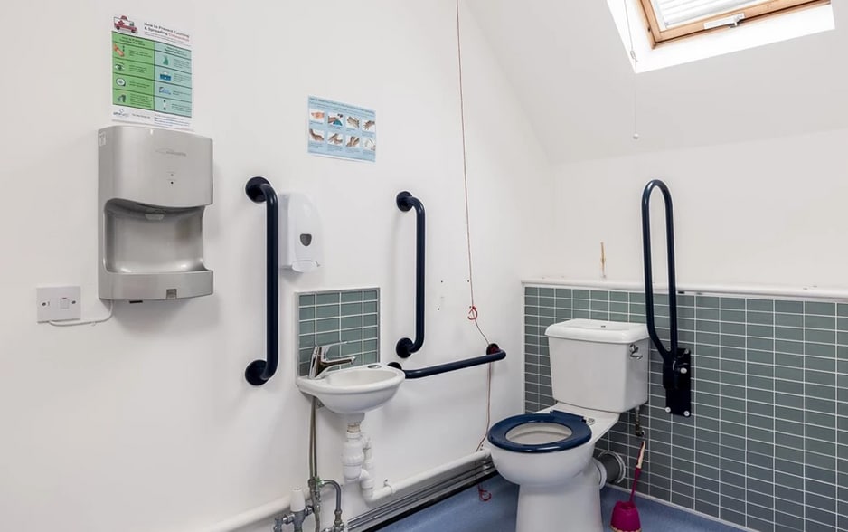 Arden St, Stratford Upon Avon to rent - Interior Photo - Image 2 of 13