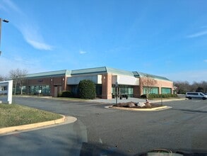 4090 Lafayette Center Dr, Chantilly, VA to rent Building Photo- Image 1 of 13