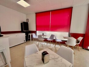 Retail in Sant Carles de la Ràpita, Tarragona to rent Interior Photo- Image 2 of 10