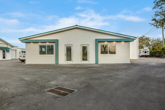 2640 NW 1st Ave, Boca Raton, FL for rent Building Photo- Image 1 of 12