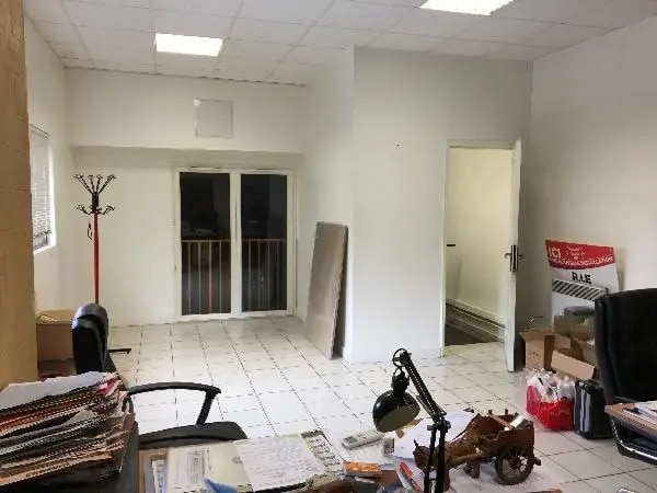 Office in Bobigny to rent - Building Photo - Image 2 of 4