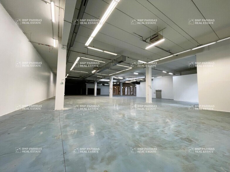 Light Industrial in Ivry-sur-Seine to rent - Building Photo - Image 2 of 23