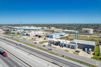 13940-13960 N Stemmons Fwy, Farmers Branch, TX - AERIAL  map view