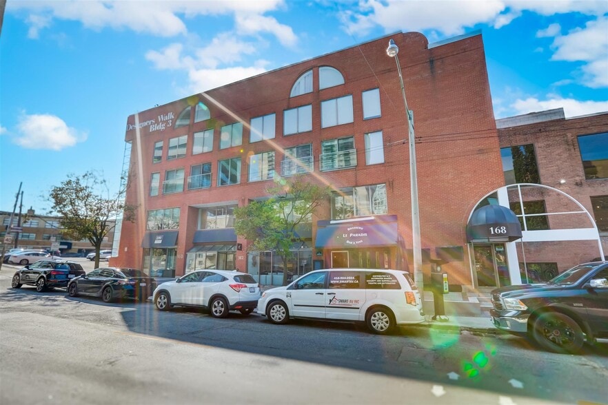160-168 Bedford Rd, Toronto, ON to rent - Building Photo - Image 2 of 2